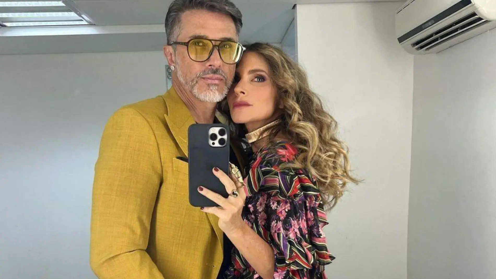 Sergio Mayer e Issabela Camil revelan detalles sobre su relación